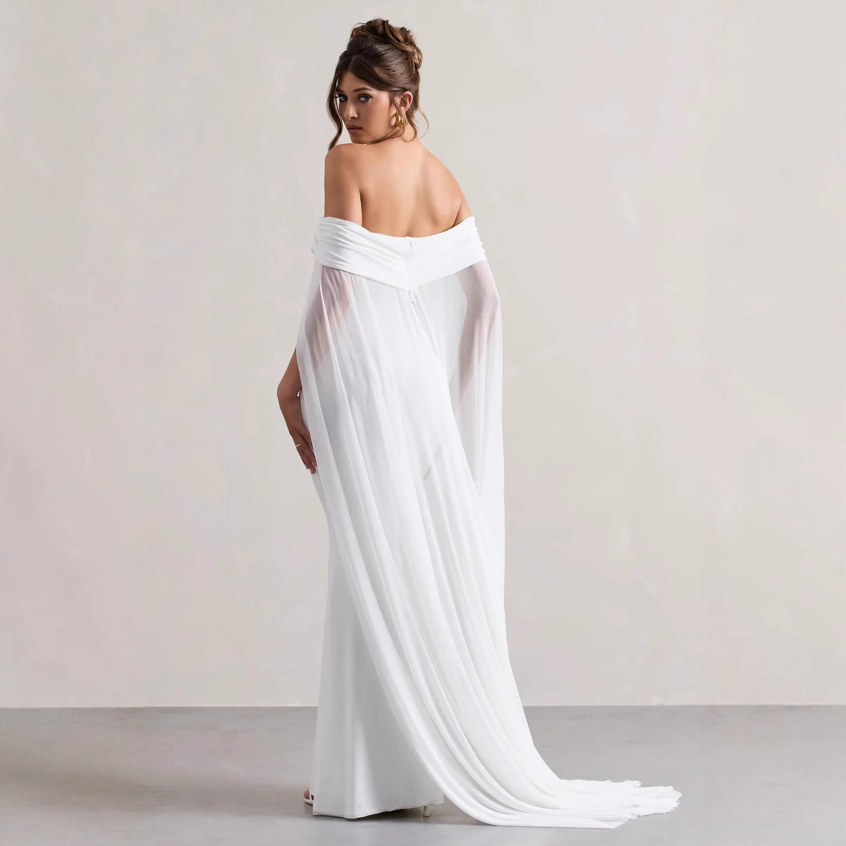 Elegant And Fashionable Off-shoulder Pleated Dress For Women