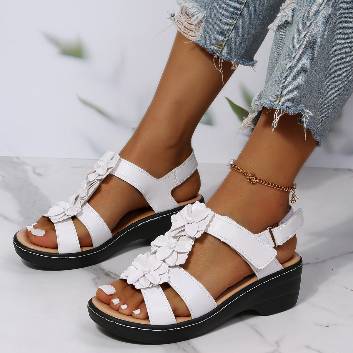Fish Toe Sandals With Hollow Wedges
