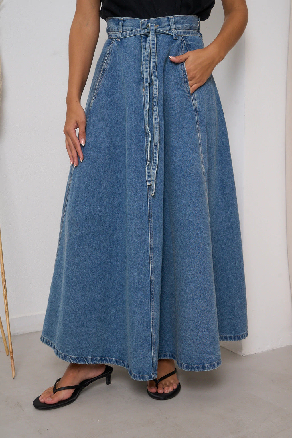 SpringSummer New High Waisted Slimming Casual Denim Midi Skirt
