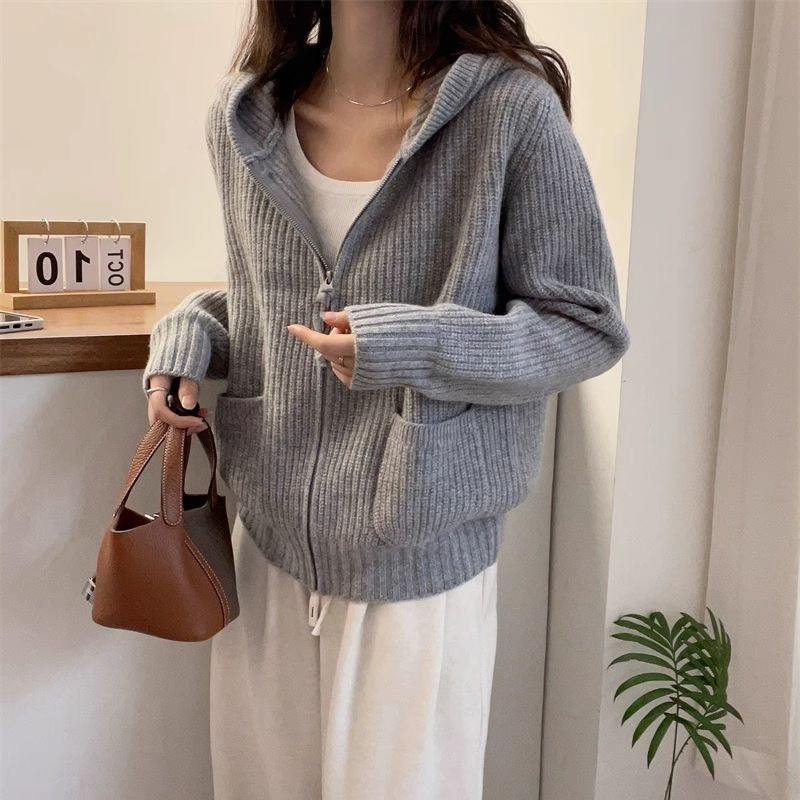 Women's Loose Thickened Knitted Cardigan With Zipper And Hood In Wool