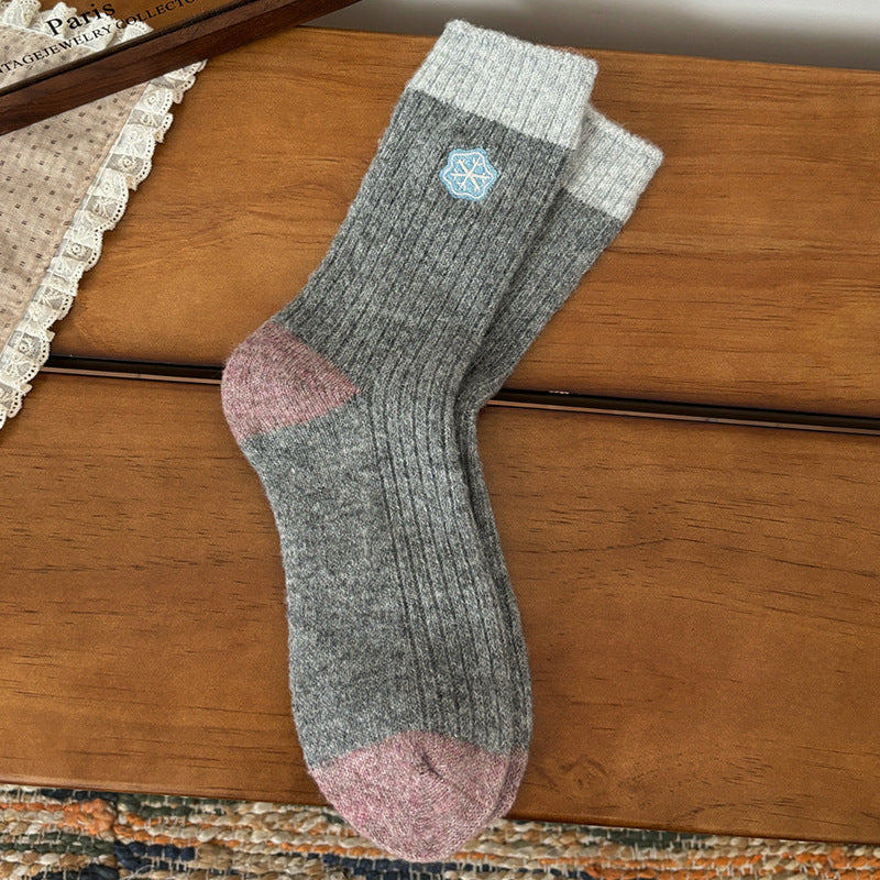 Cute Retro Embroidered Christmas Wool Mid-Calf Socks