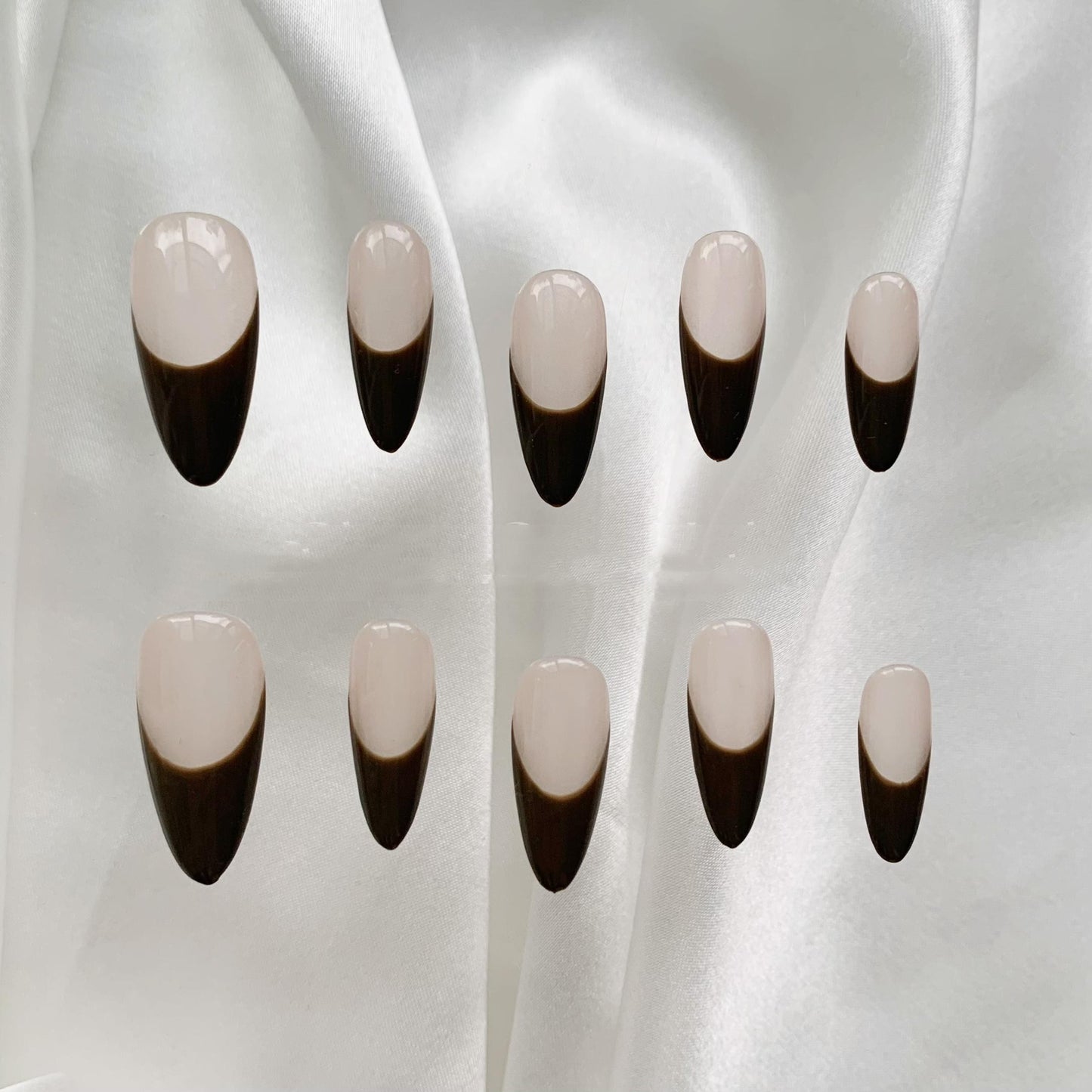 Advanced Almond Finished Nail Art