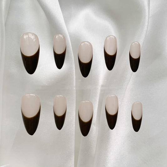 Advanced Almond Finished Nail Art