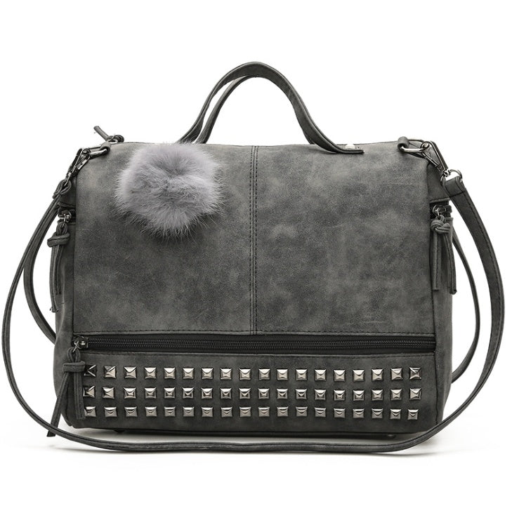 Autumn new women's bag pillow bag European and American fashion matte rivet big bag shoulder bag