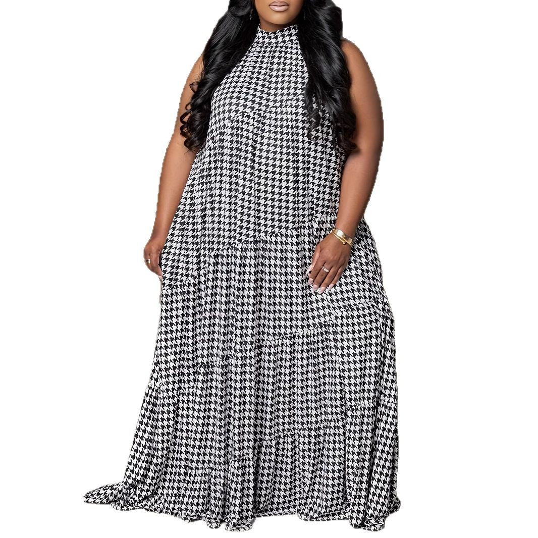 Womens Plus-Size Sleeveless Swing Dress With Pockets In A Casual Style
