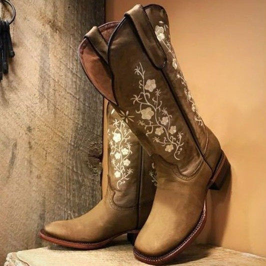Round Toe Retro Embroidered Knight Boots