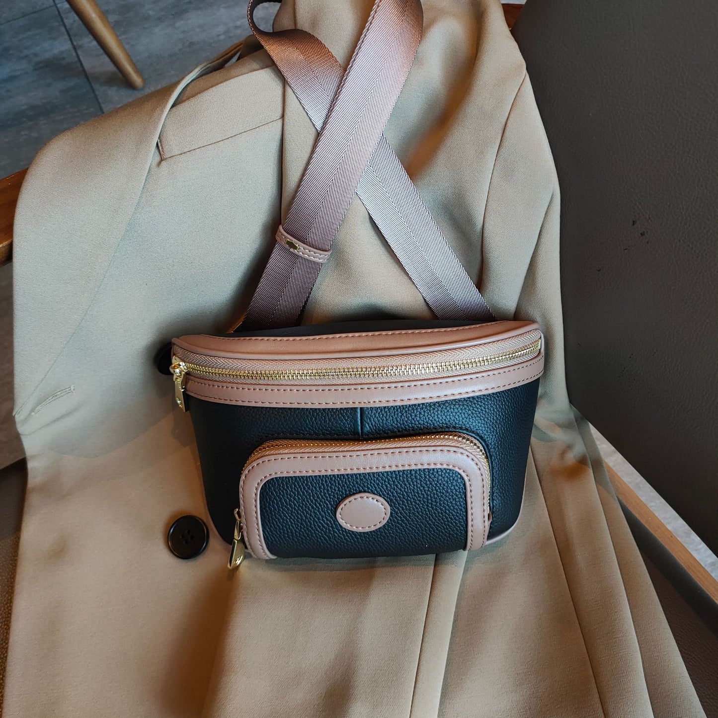 Dame Contrastfarvet Blødt Læder Skuldertaske med Stor Kapacitet og Lille Bærbar Crossbody-taske i Trendy Design