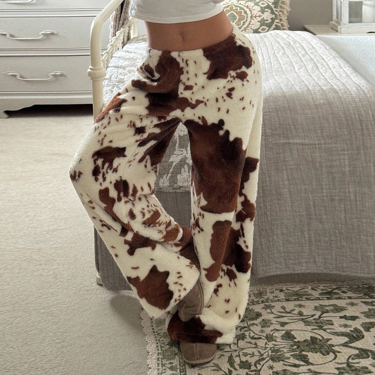 Womens Relaxed-Fit Printed Fleece Casual Pants
