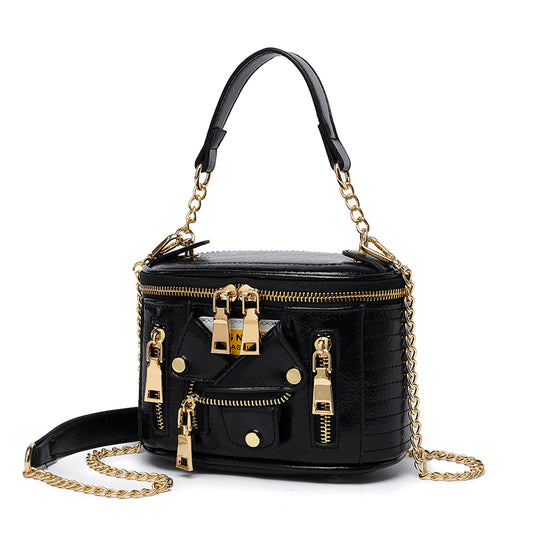 Popular chain bag