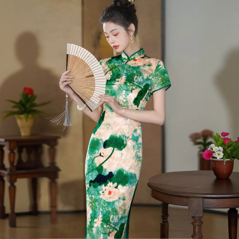 Elegant Modernized Cheongsam For Everyday Wear In A Traditional Chinese Style