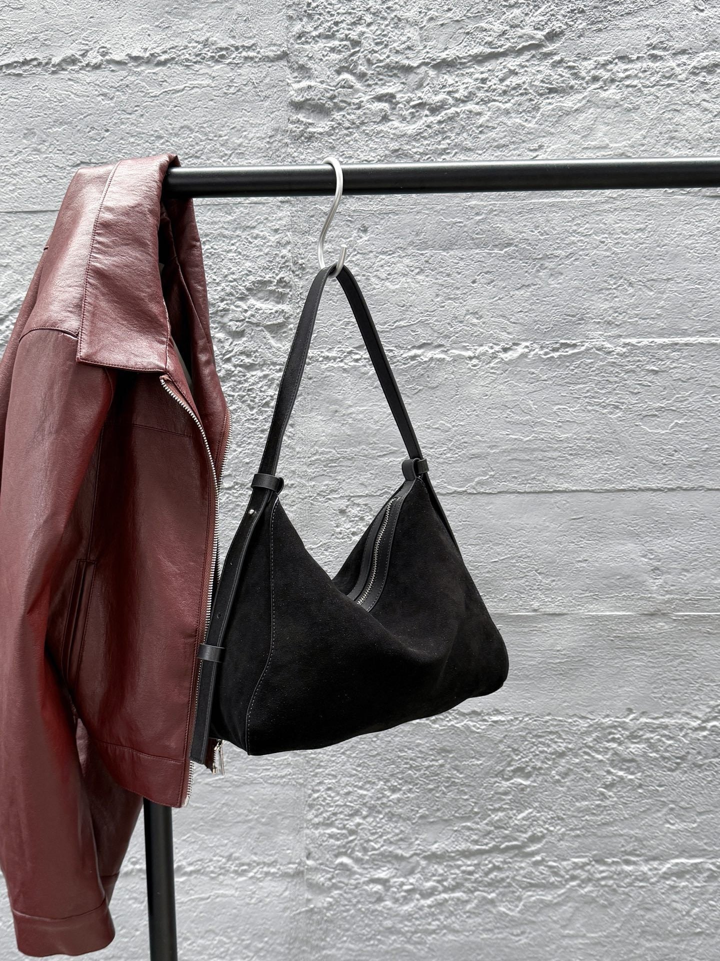 Large-capacity Tote Bag Made From Matte Cowhide