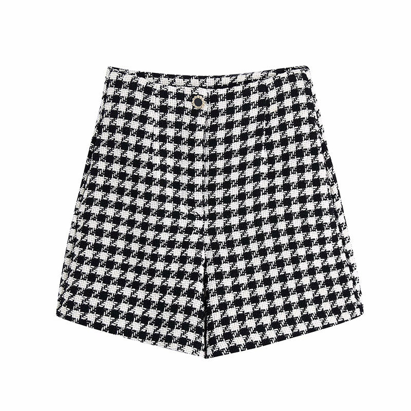 Mode Damedragt i Houndstooth-tekstur med Store Shorts