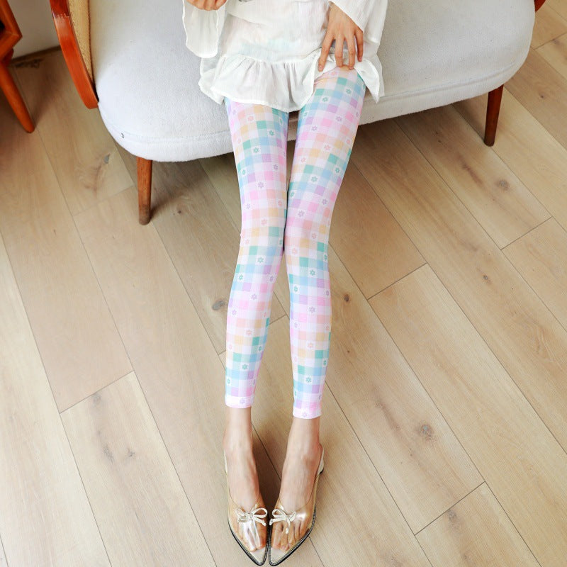Fashionable Stretchy Mesh Pants With Printed Design