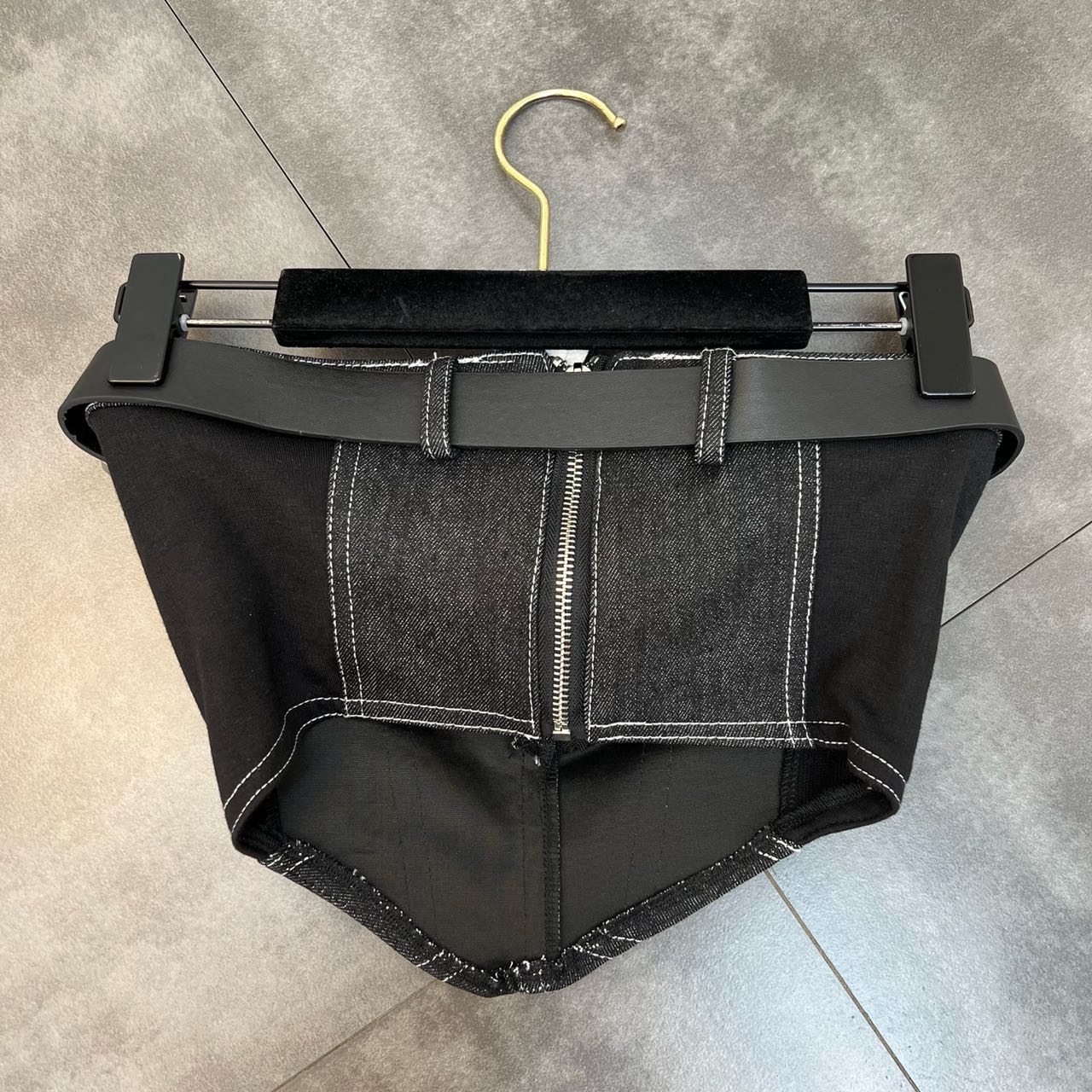 Metal Waistband With Decorative Stitching For A Slimming Bra