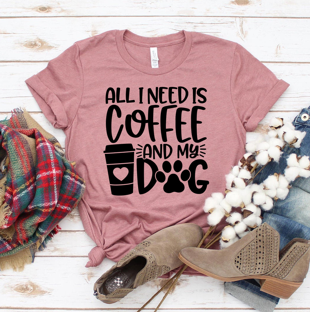 Jeg Skal Bare Have Kaffe Og Min Hund T-shirt