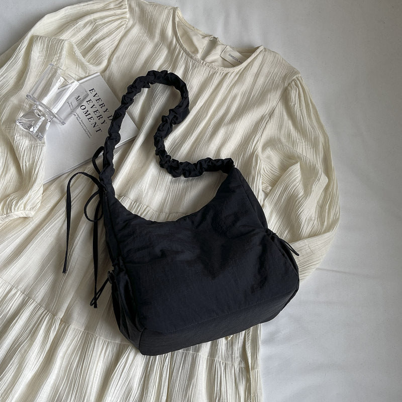Dametaske med bindebånd, rynker og flæser – Bærbar skuldertaske/crossbody