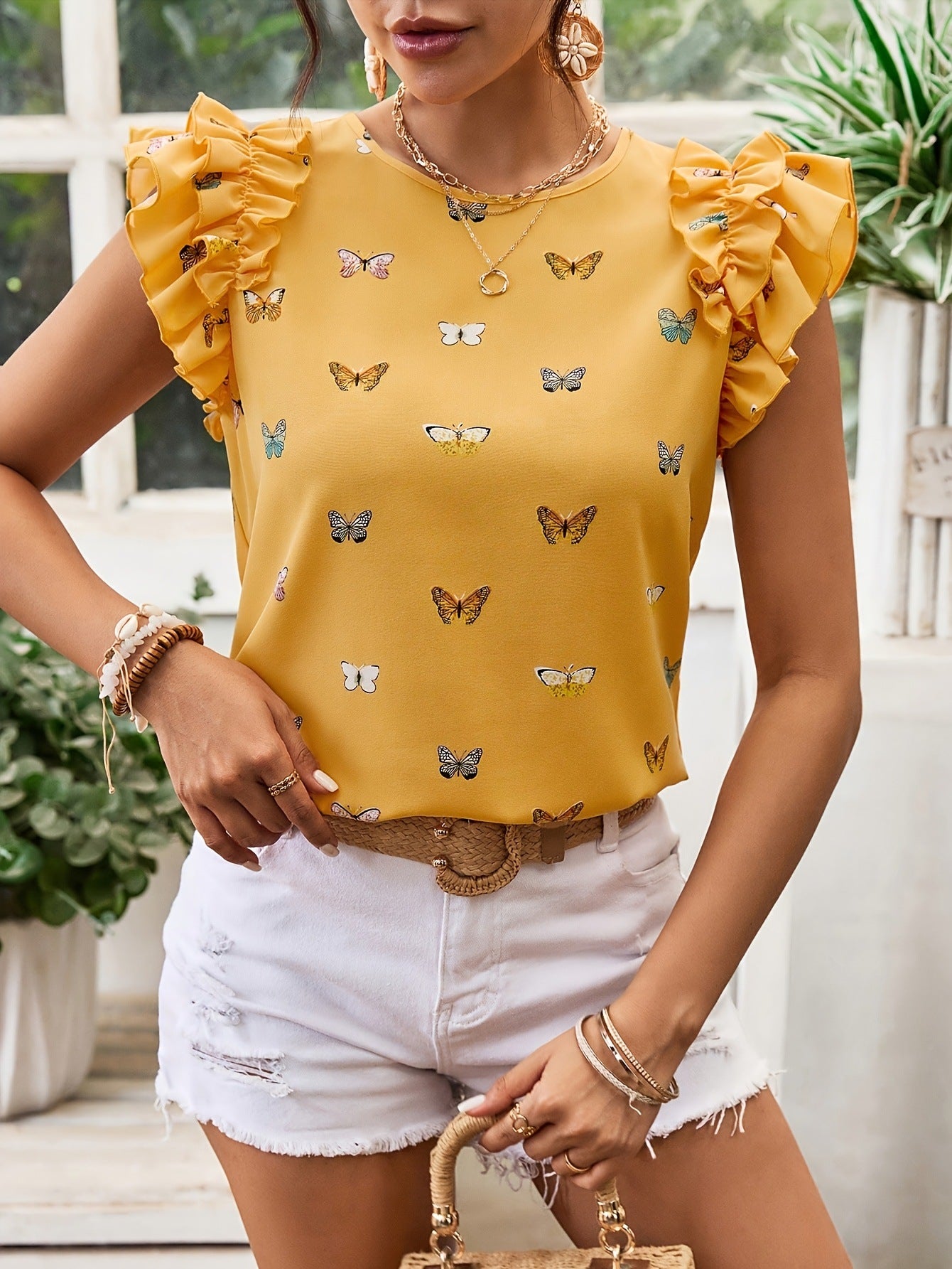 Short-sleeved Crew-neck Polka-dot Base Shirt