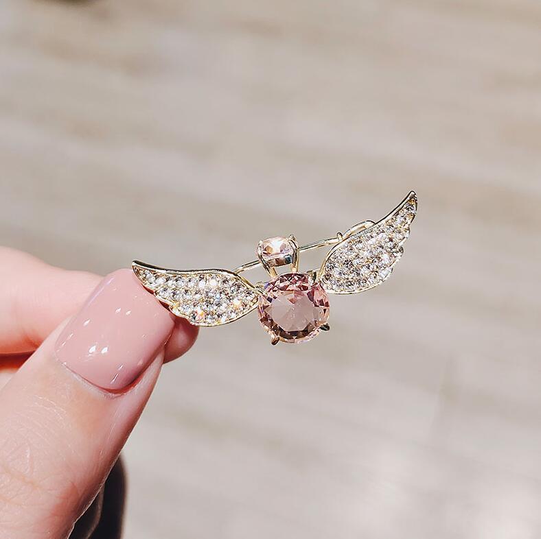 Korean girl with angel wings imitation crystal hairpin