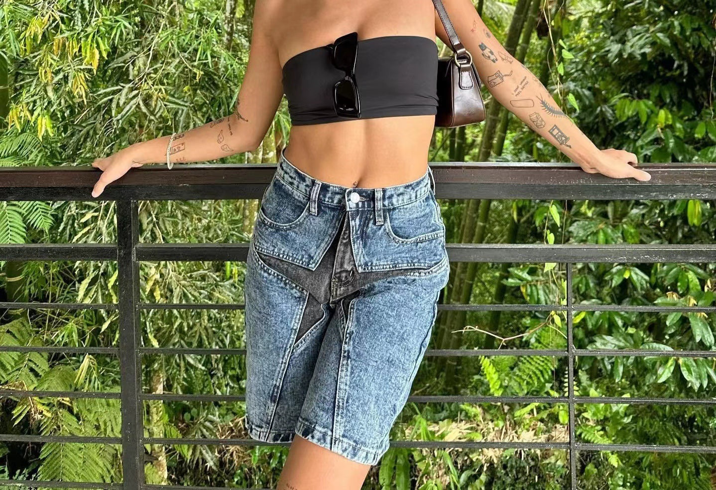 Loose Contrast Color Five-pointed Star Patch Denim Shorts