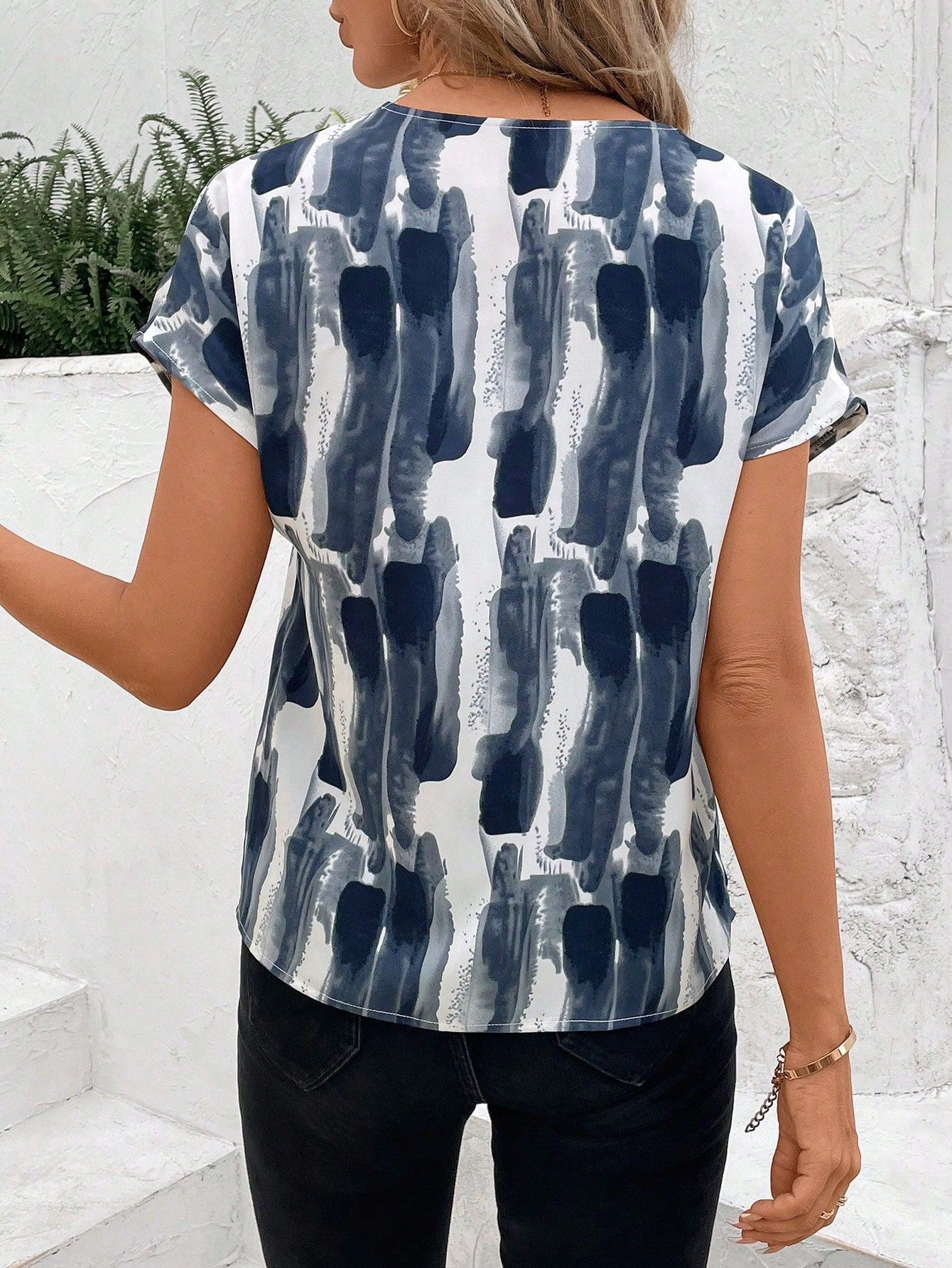 Womens Casual Printed Button-front Short-sleeve Shirt