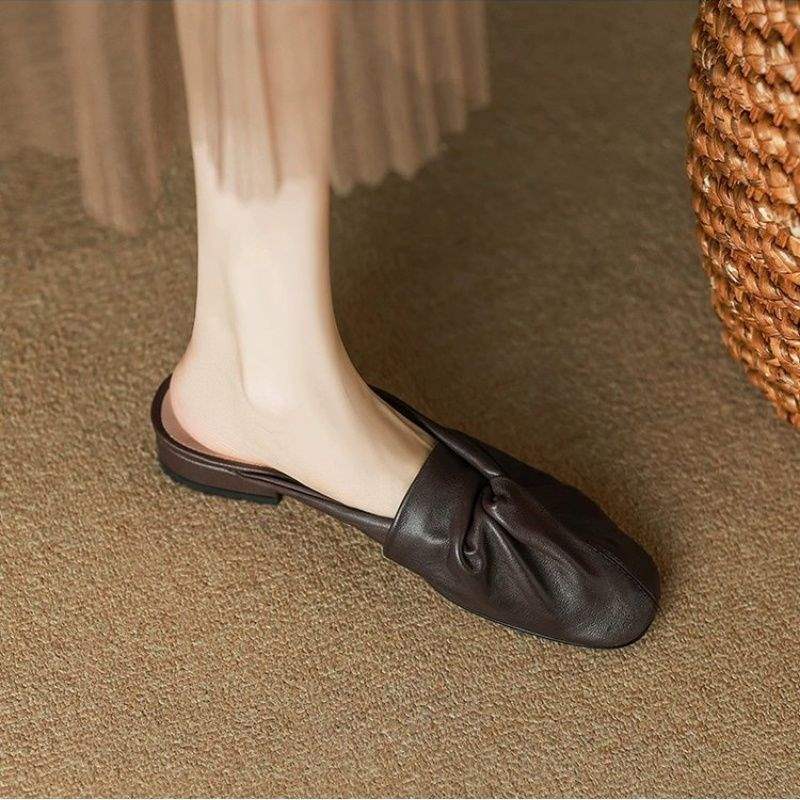 Soft-leather Outerwear Low-heeled Sandals