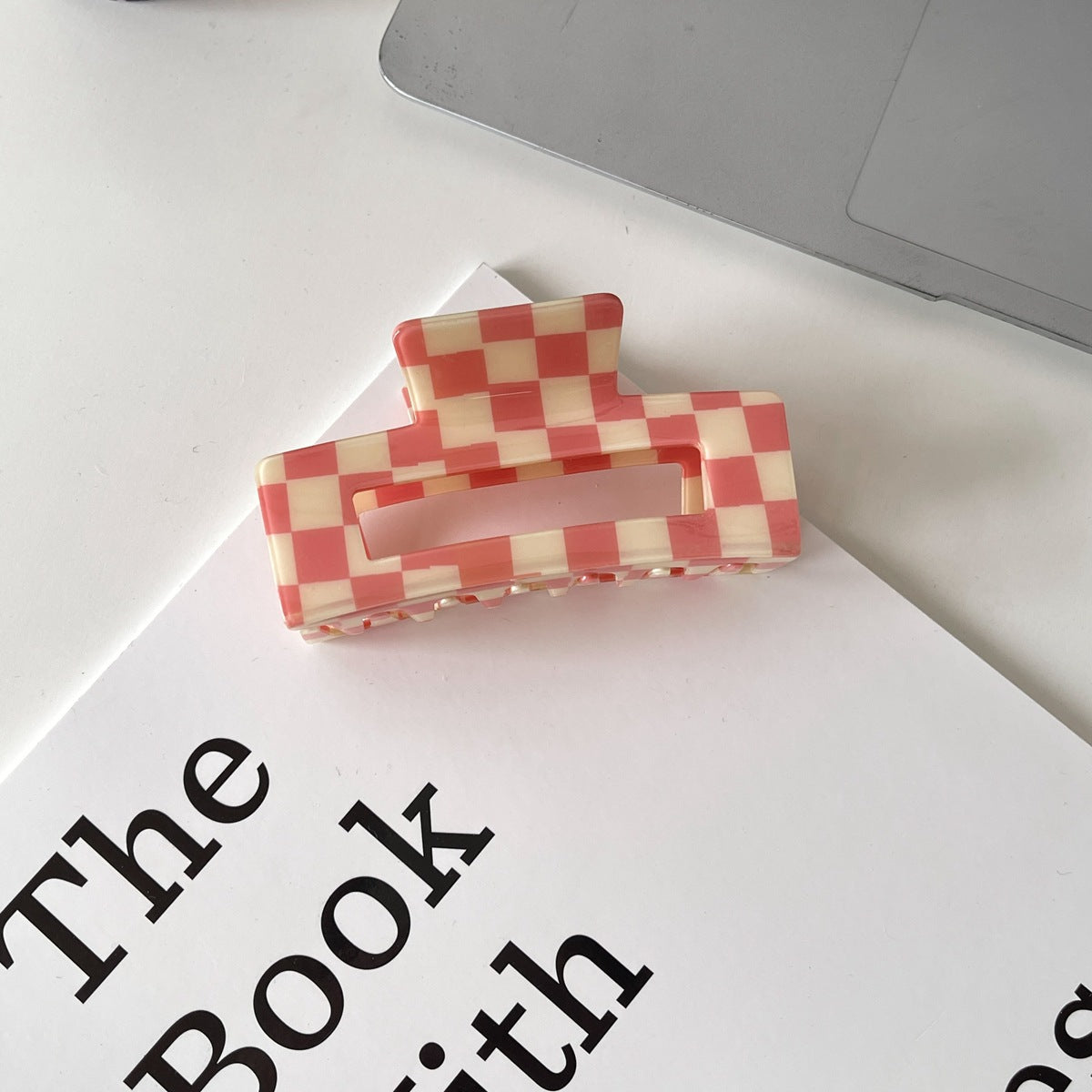 Color Acetate Checkerboard Grab Clip Net Red Temperament