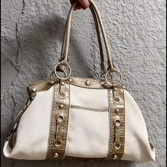 High-end Textured Underarm Bag With Studs