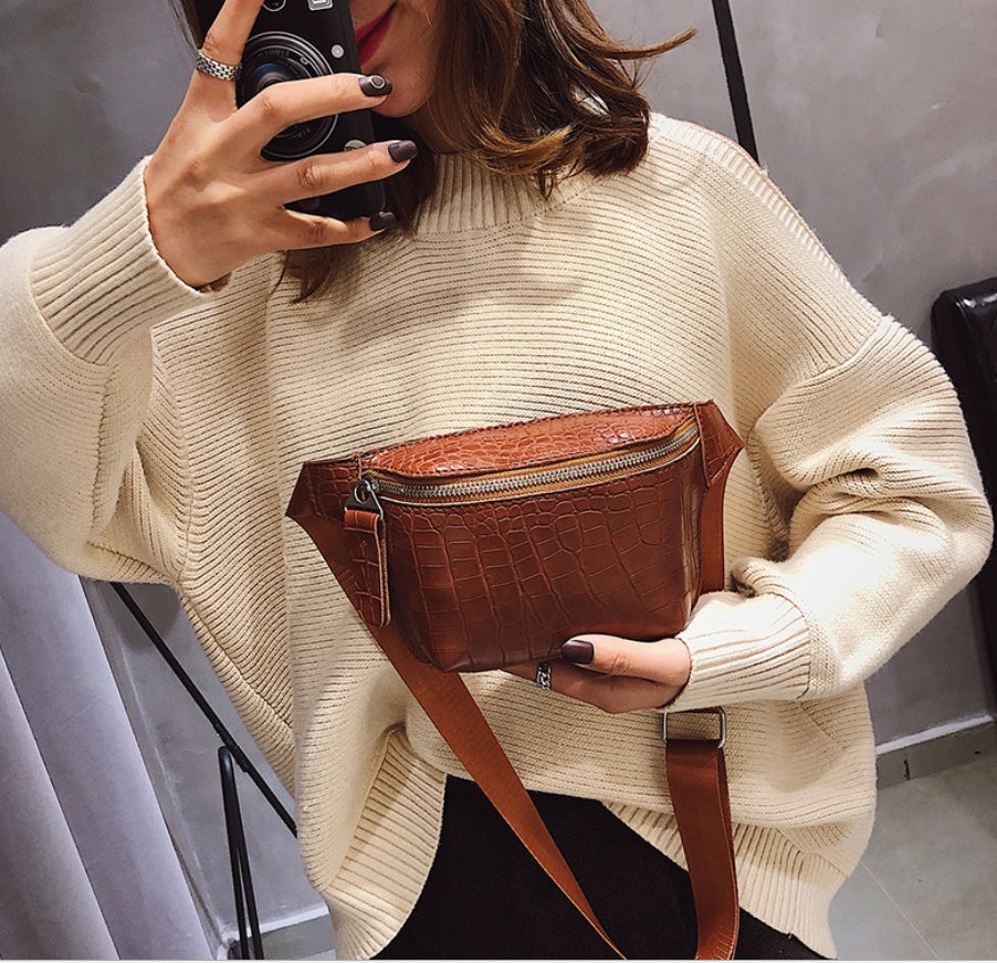 Leather grain crossbody shoulder bag
