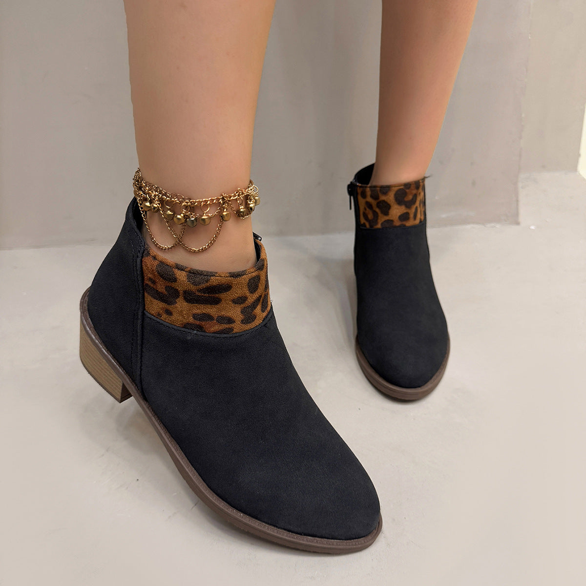 Plus Size Frosted Leopard Print Pointed Sense Thin Booties