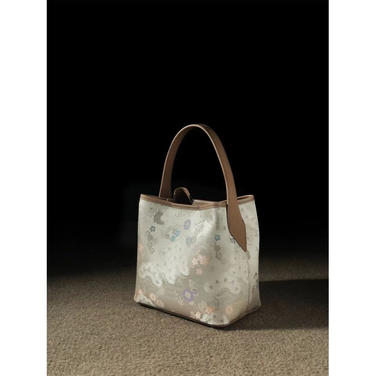Chinese Style Leather One-shoulder Portable Messenger Bag