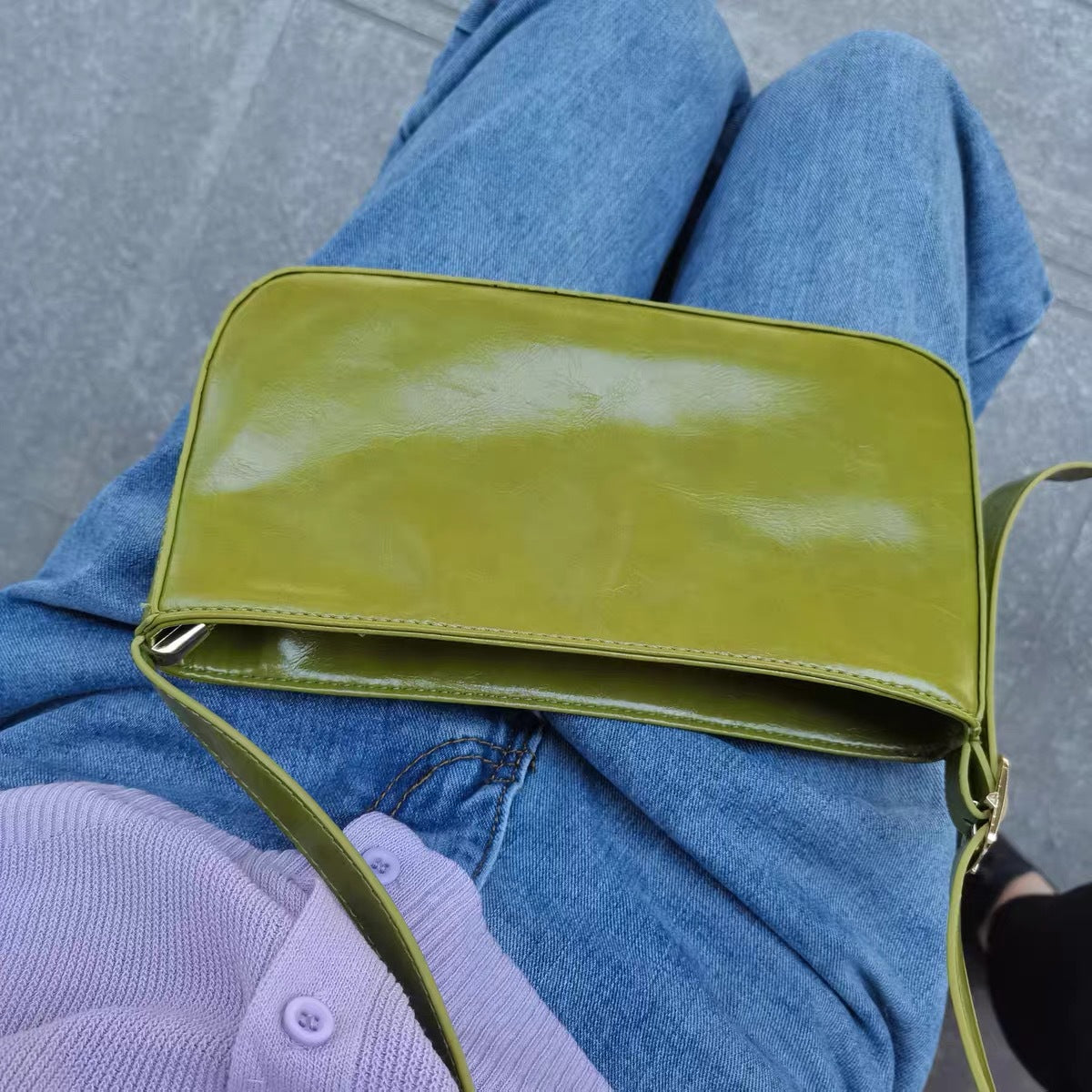 Simple underarm bag