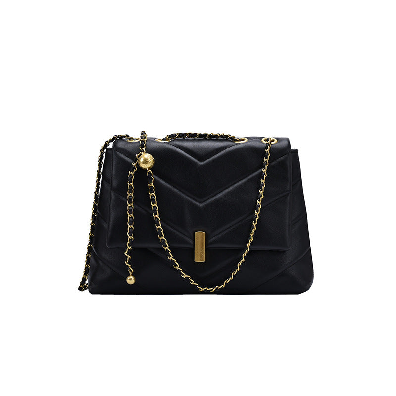 Textured chain shoulder bag