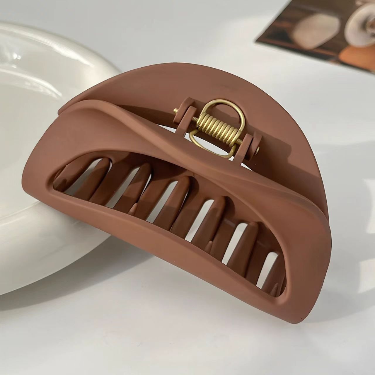 Shark Clip Hair Clip Thats Gentle On The Scalp For Women