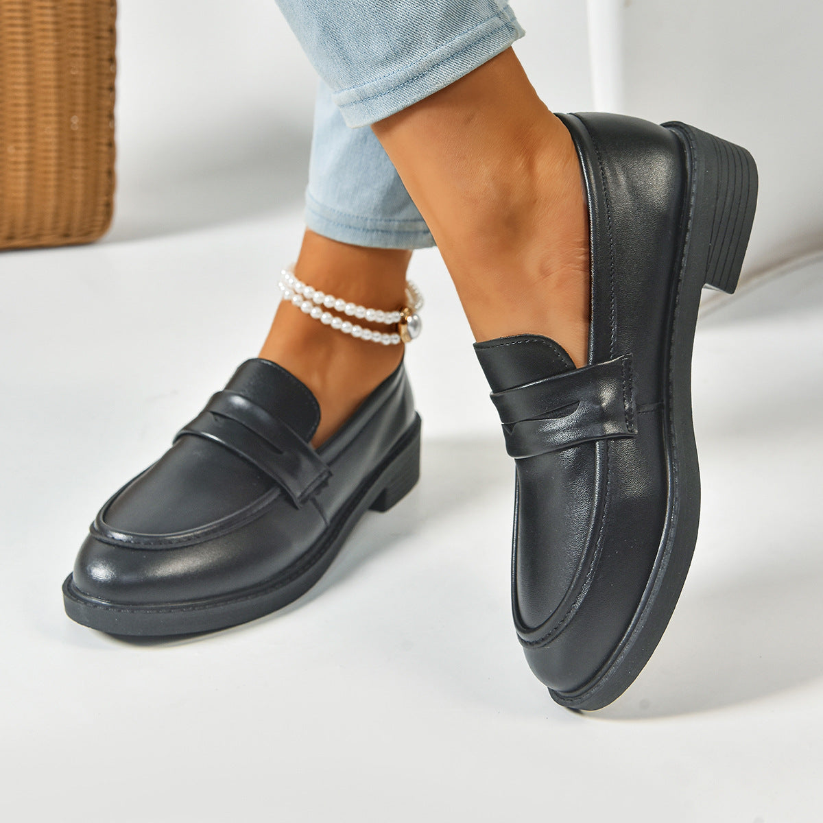 Retro Square Toe Platform Height-increasing Leather Shoes Women's Uniform Shoes