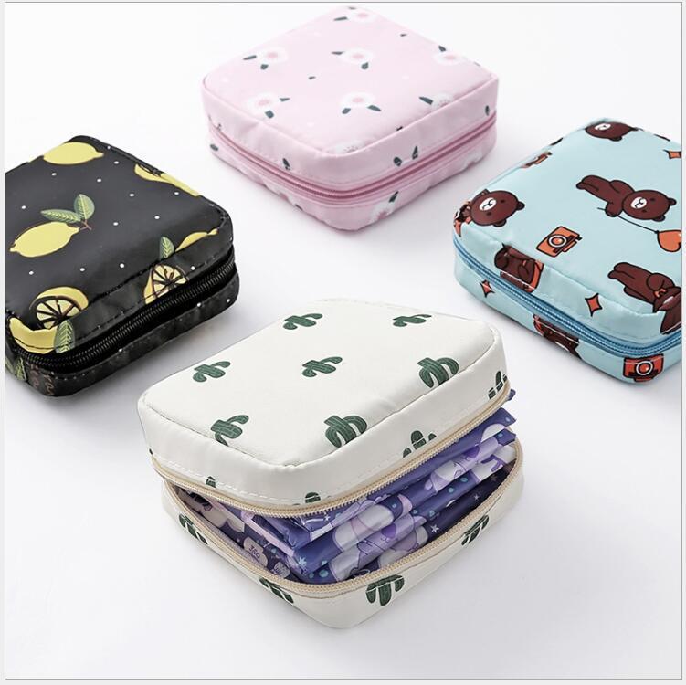 The New Travel Aunt Sanitary Napkin Storage Bag