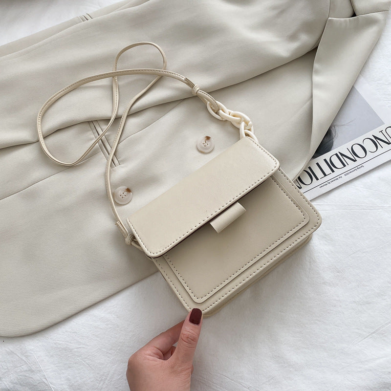 Versatile Chain With Small Square Bag Retro