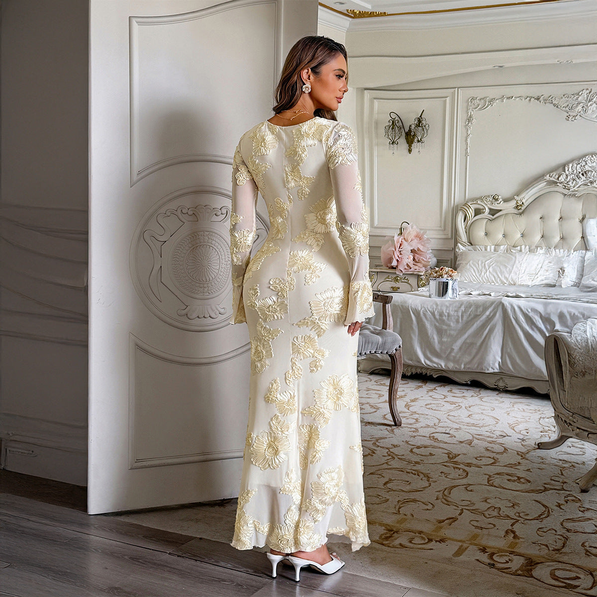 Elegant Flared-Sleeve Jacquard Slim-Fit Womens Dress