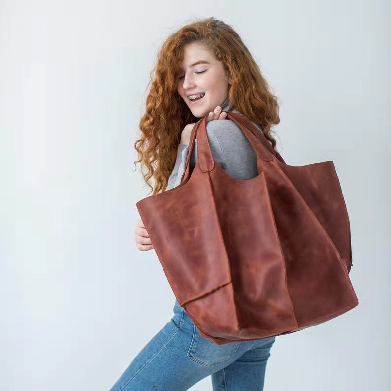 Women's Fashion Vintage Oil Wax Leather Large Capacity Shoulder Handbag