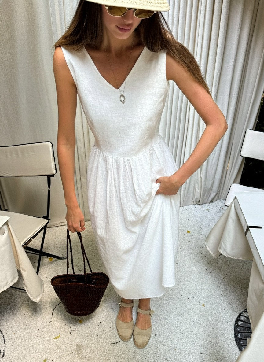 V-neck Waist-cinching Figure-flattering Dress
