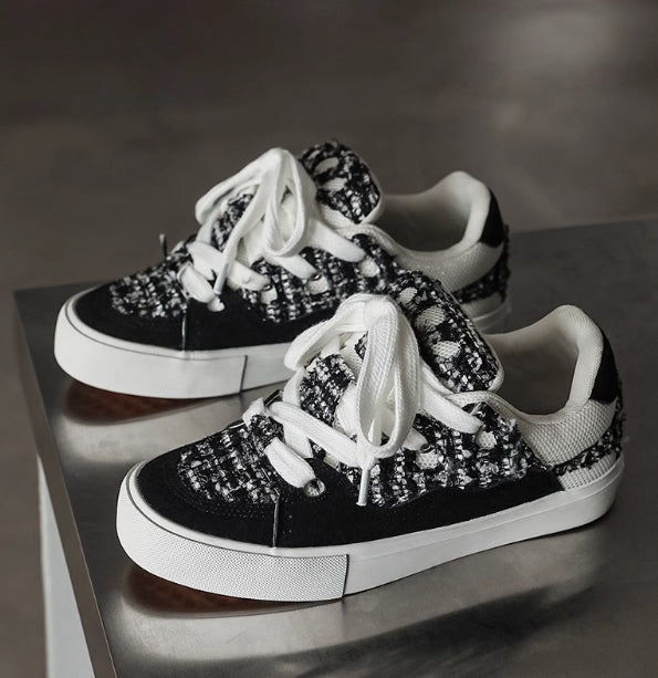couple casual sports shoes