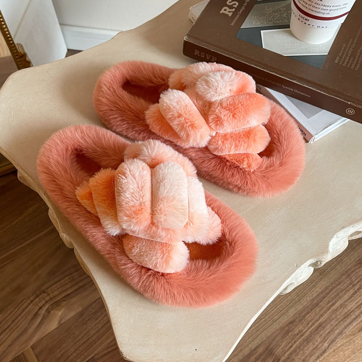 Women's Autumn And Winter New European And American Large Size Cross-gradient Rabbit Fur Slippers