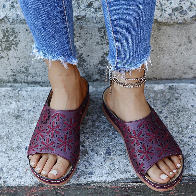 Retro Slippers Women Hollow Floral Shoes Outdoor Summer Sandals