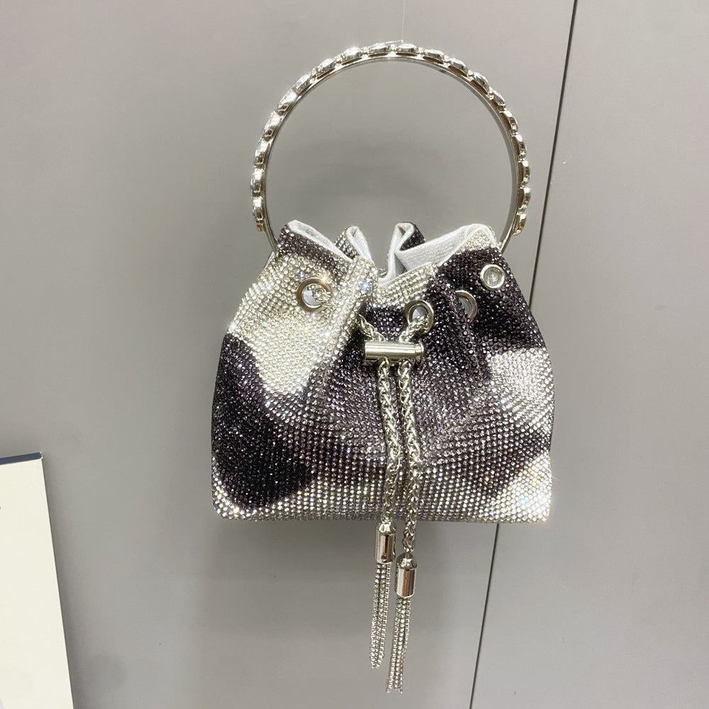 Taske med diamanter, håndtag og skulderrem/crossbody-strop