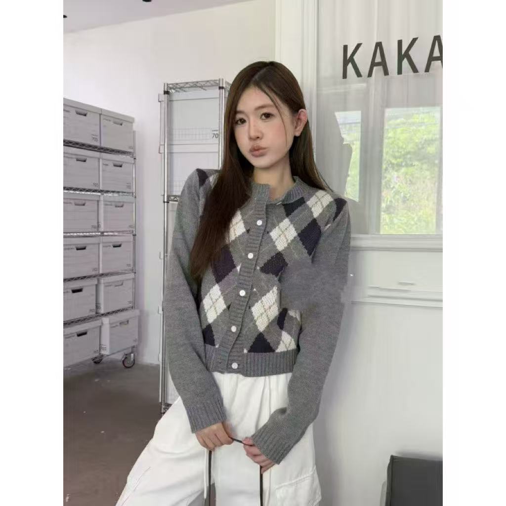 New Fashion Diamond Plaid Round Neck Sweater For Women