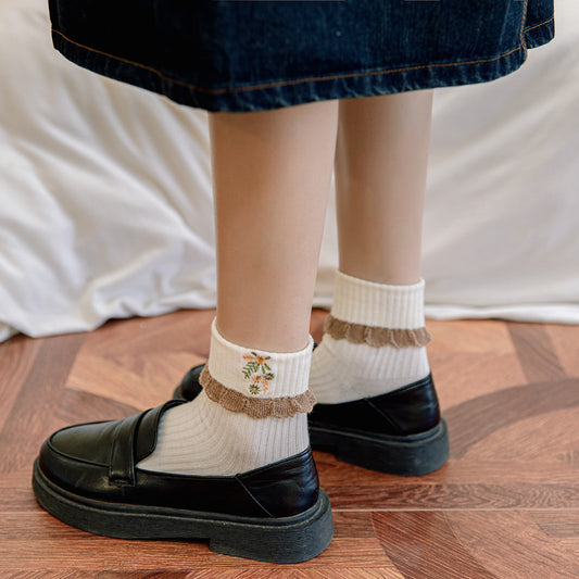 Women's Mid Tube Socks Combed Cotton Edge Embroidery