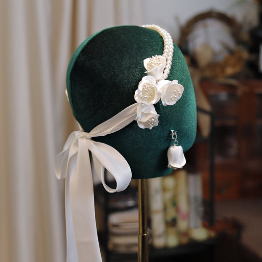 Bride's White Temperament Satin Hair Accessory