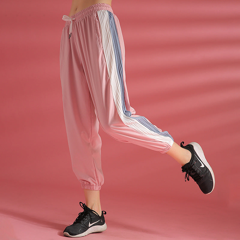 Contrast-crushing sweatpants