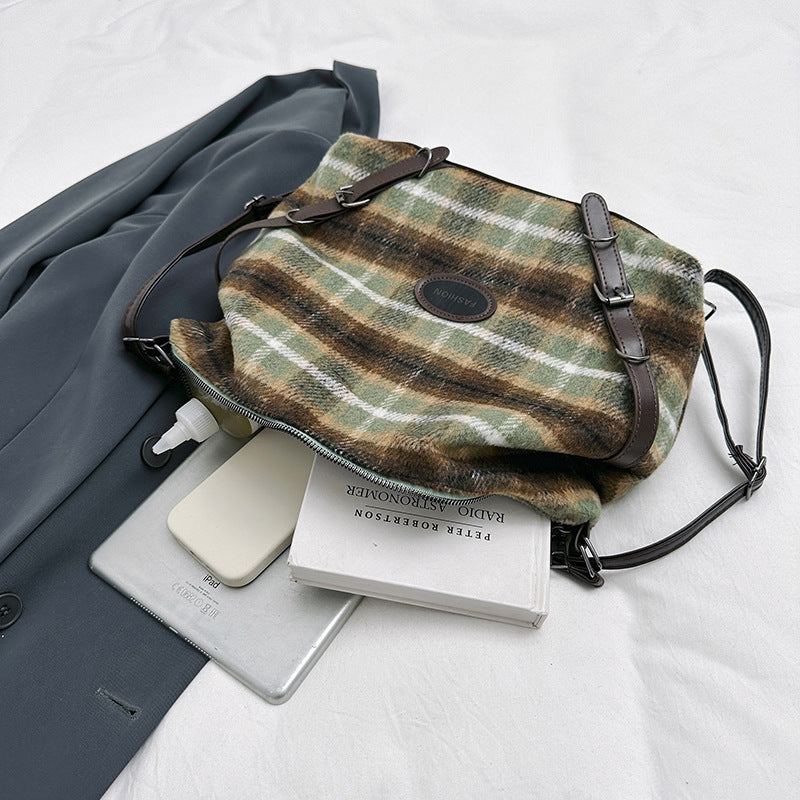 Simple And Portable Fashion Underarm Crossbody Bag