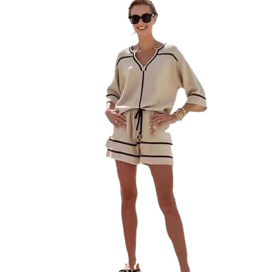 Stylish Loose-fitting Two-piece Set With Color-blocking Shorts