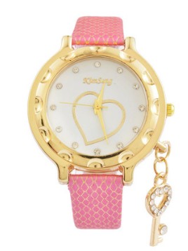 The explosion of fashion ladies fashion table lovely heart Key Pendant Quartz fine serpentine belt Watch